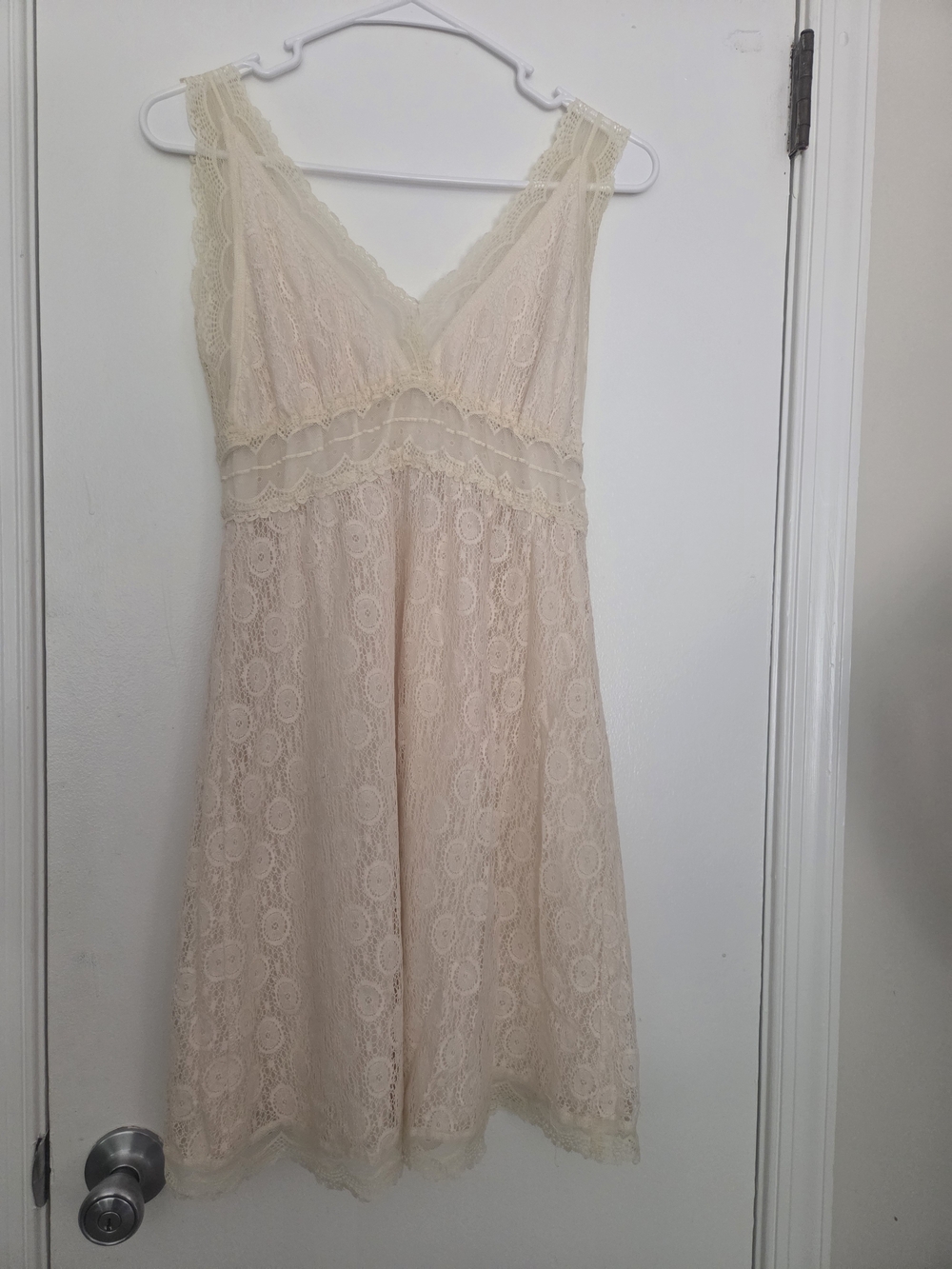 Pinky Cream Floral Lace V-Neck Empire Waist Mini Dress Medium Boho Coquette